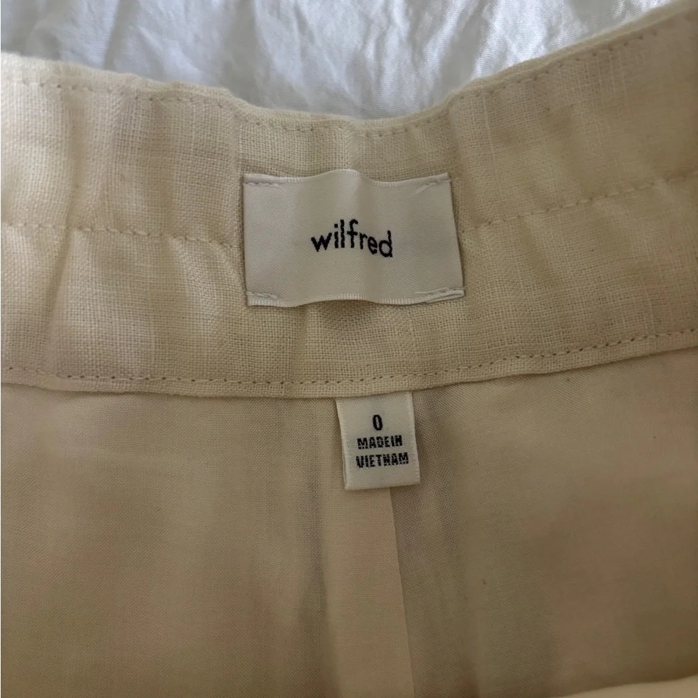 (NWT) Wilfred - Aritzia -The Limitless Pant in Linen - Color: Birch - Picture 13 of 16